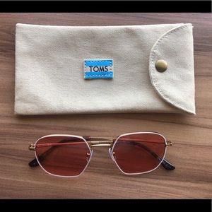 ✿ Toms - ‘Sawyer’ Sunglasses ✿